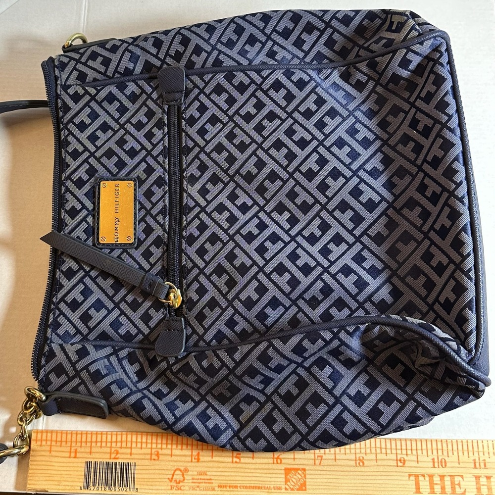 Tommy Hilfiger Hobo Bag Womens Medium Navy Silver Monogram Jacquard - Picture 3 of 5